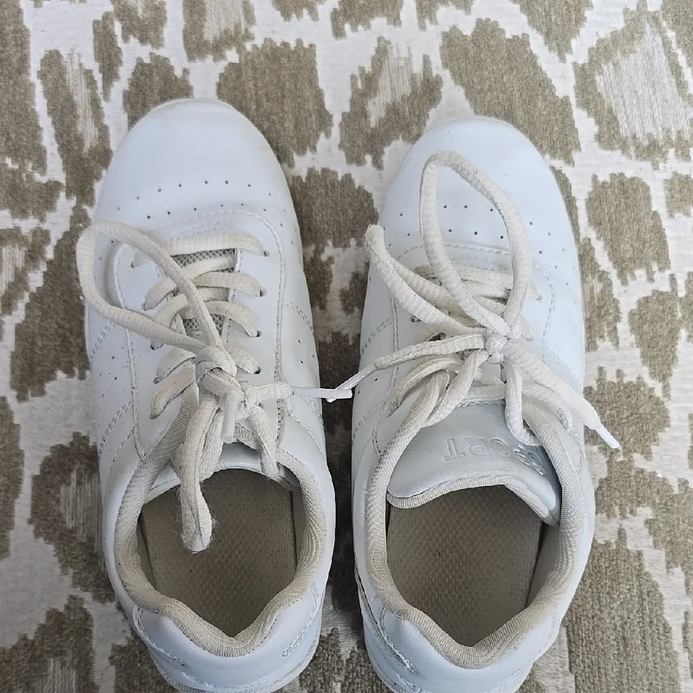 Kids White Sneakers - Picture 4 of 8